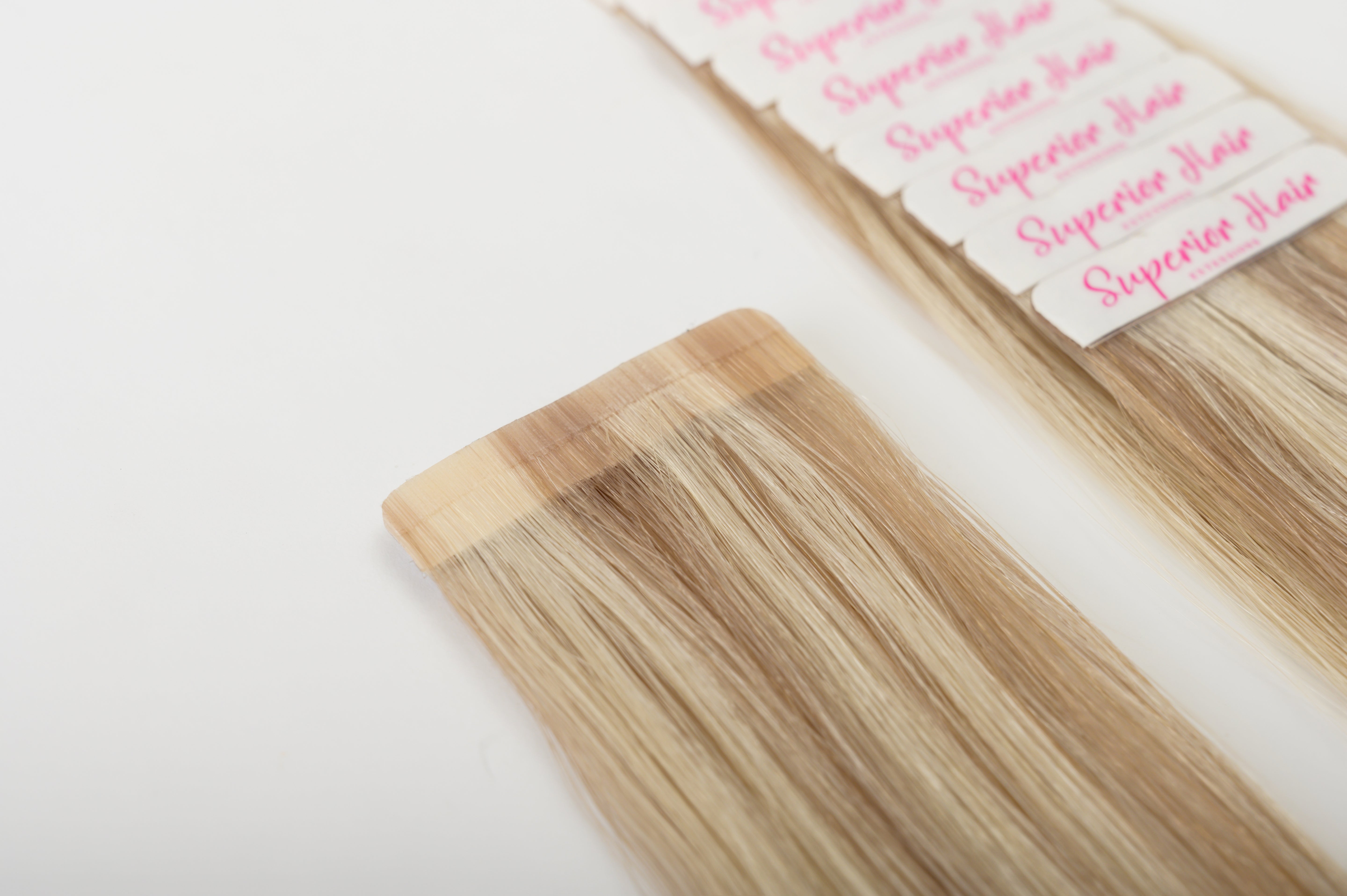 #18/613 Ash Blonde Highlights Seamless Tape In Extensions