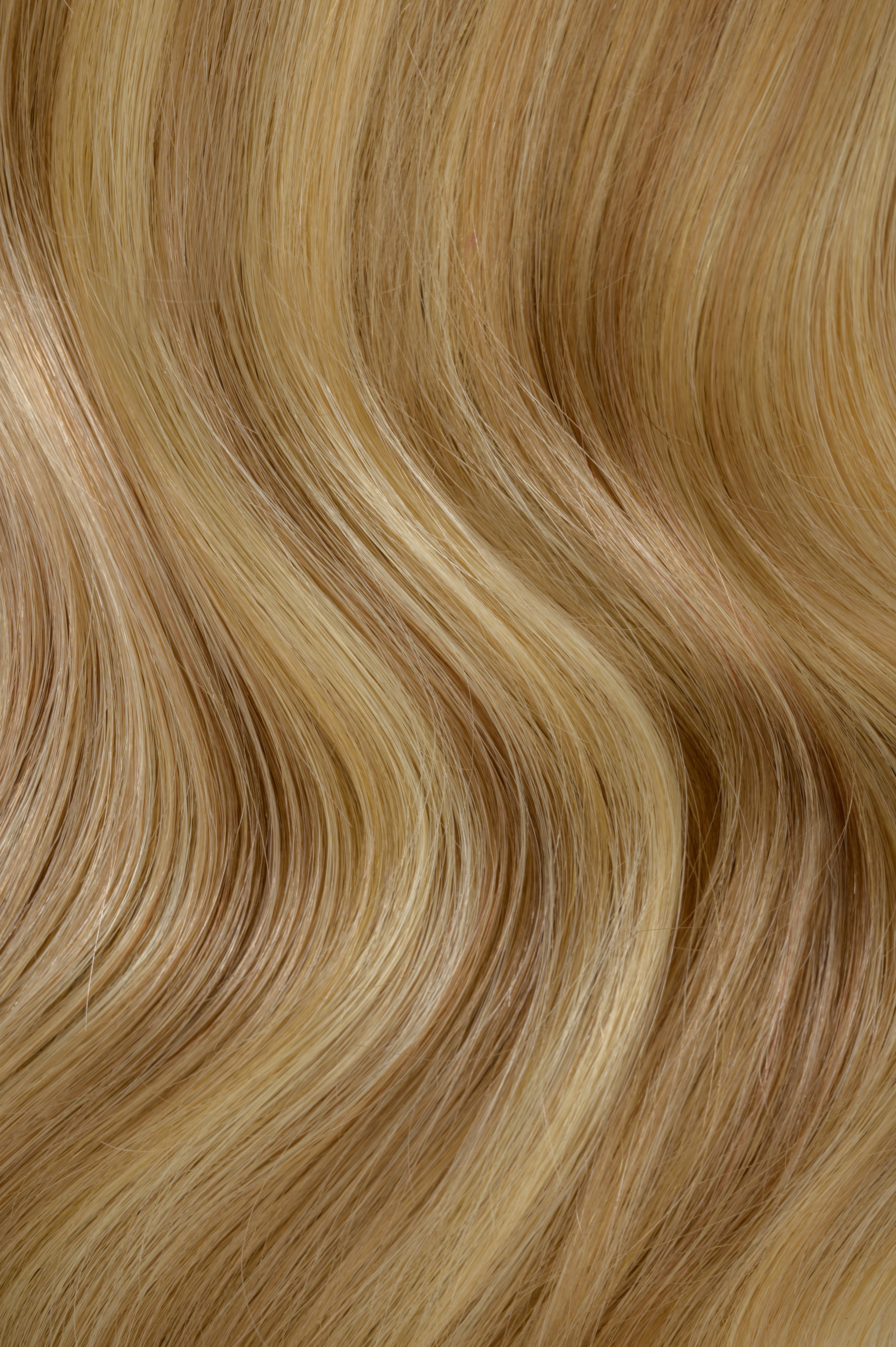 #16/22 Caramel Light Blonde Mix Seamless Tape In Extensions