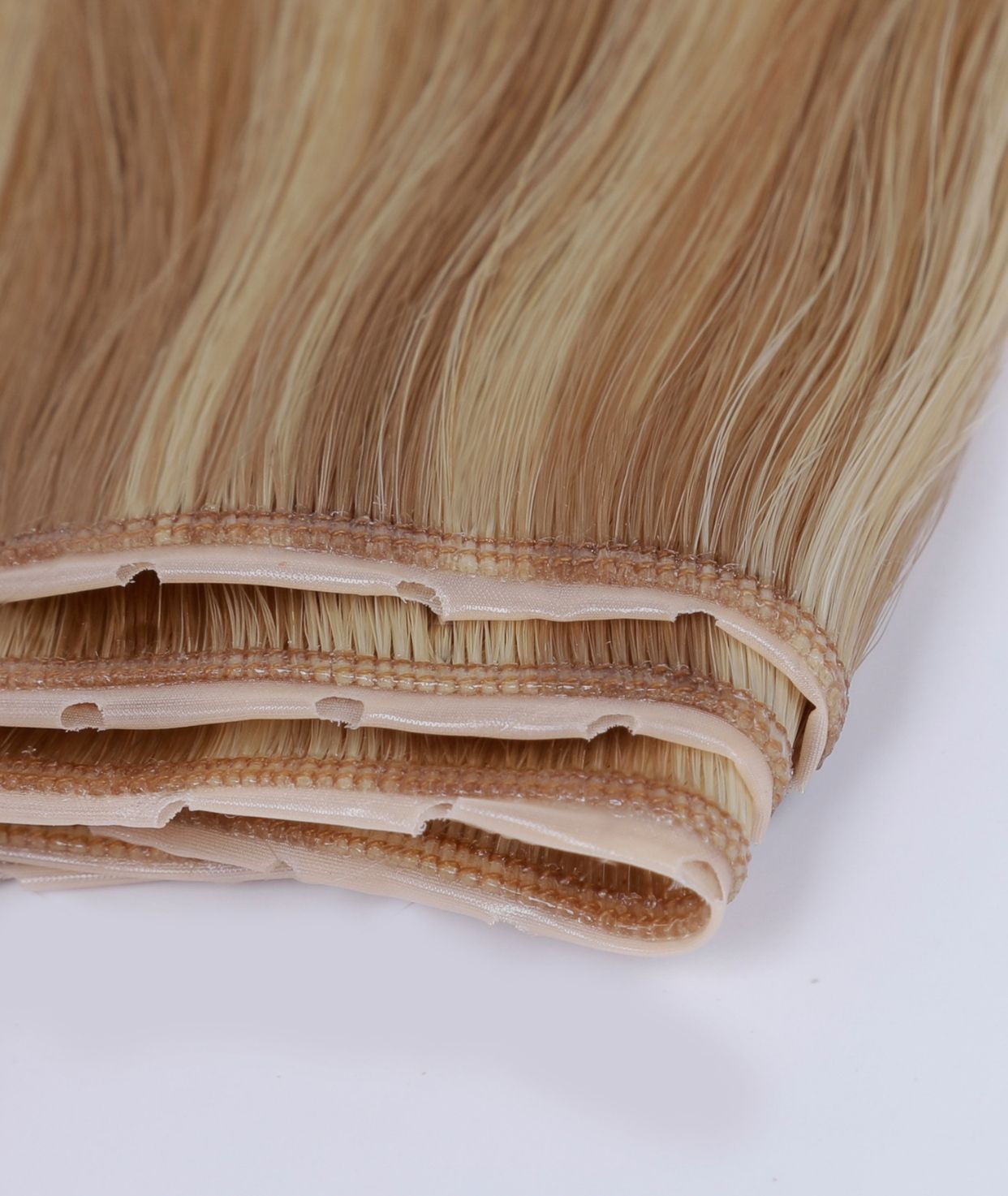 #16/22 Caramel Light Blonde Mix Butterfly Genius Weft Extensions