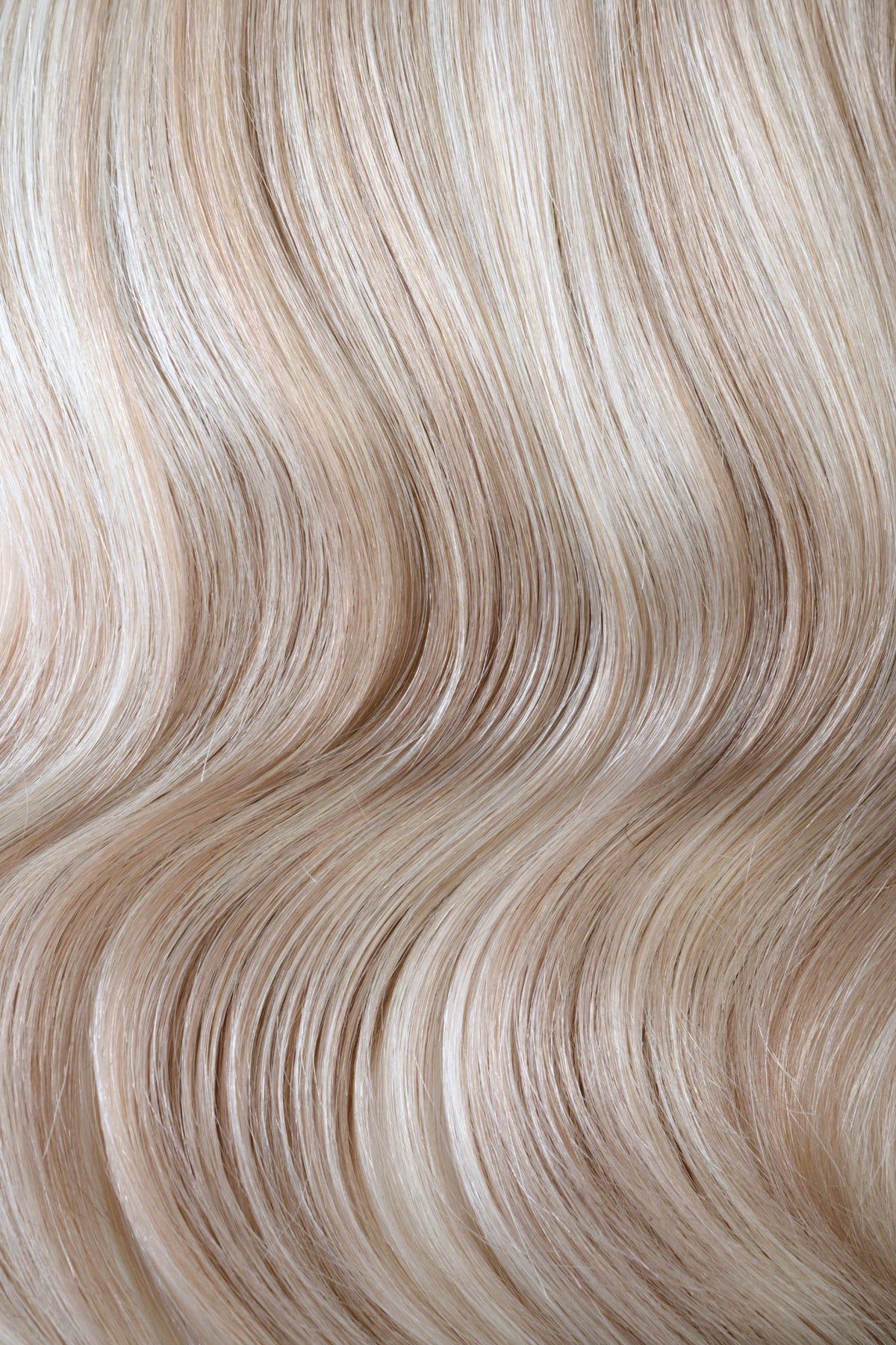 #18/60 Pearl Ash Blonde Highlights Seamless Clip In