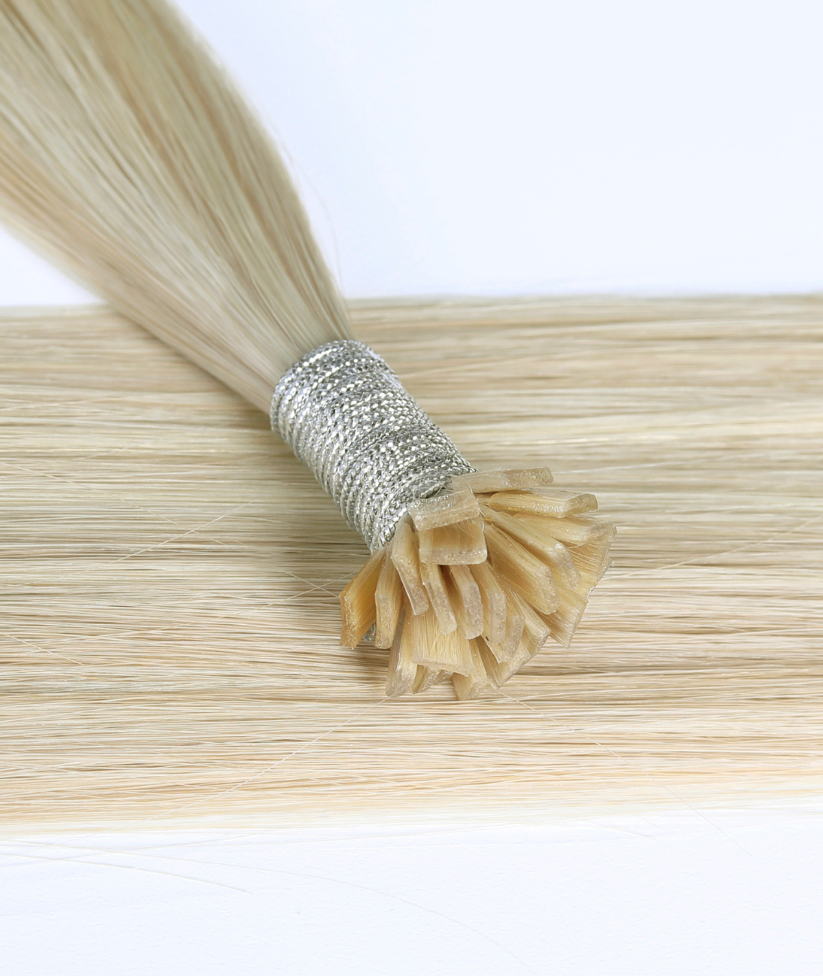 #18/60 Pearl Ash Blonde Highlights Flat Tip Hair Extensions