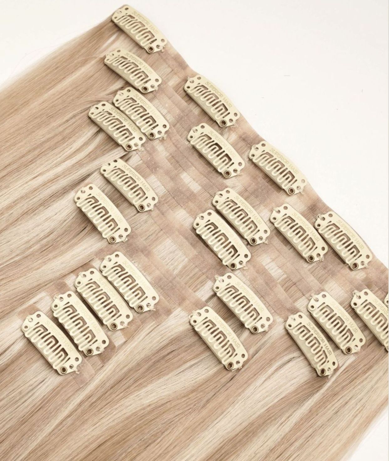 #18/60 Pearl Ash Blonde Highlights Seamless Clip In