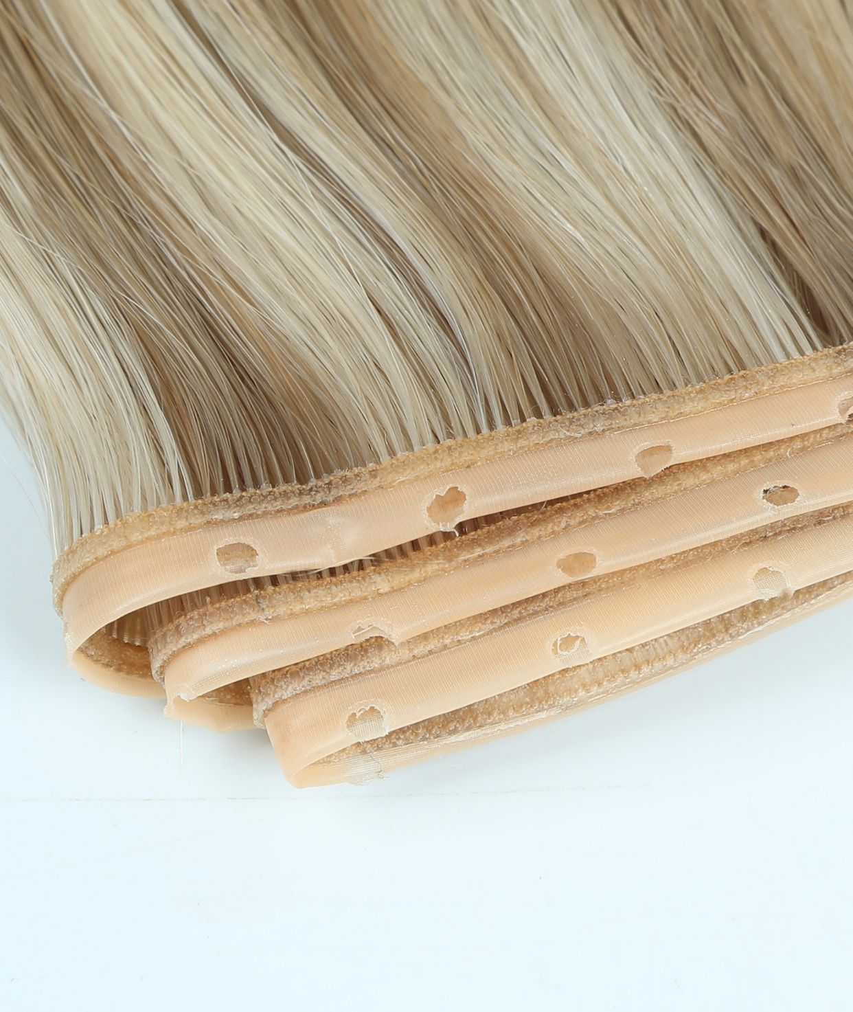 #18/613 Ash Blonde Highlights Butterfly Genius Weft Extensions