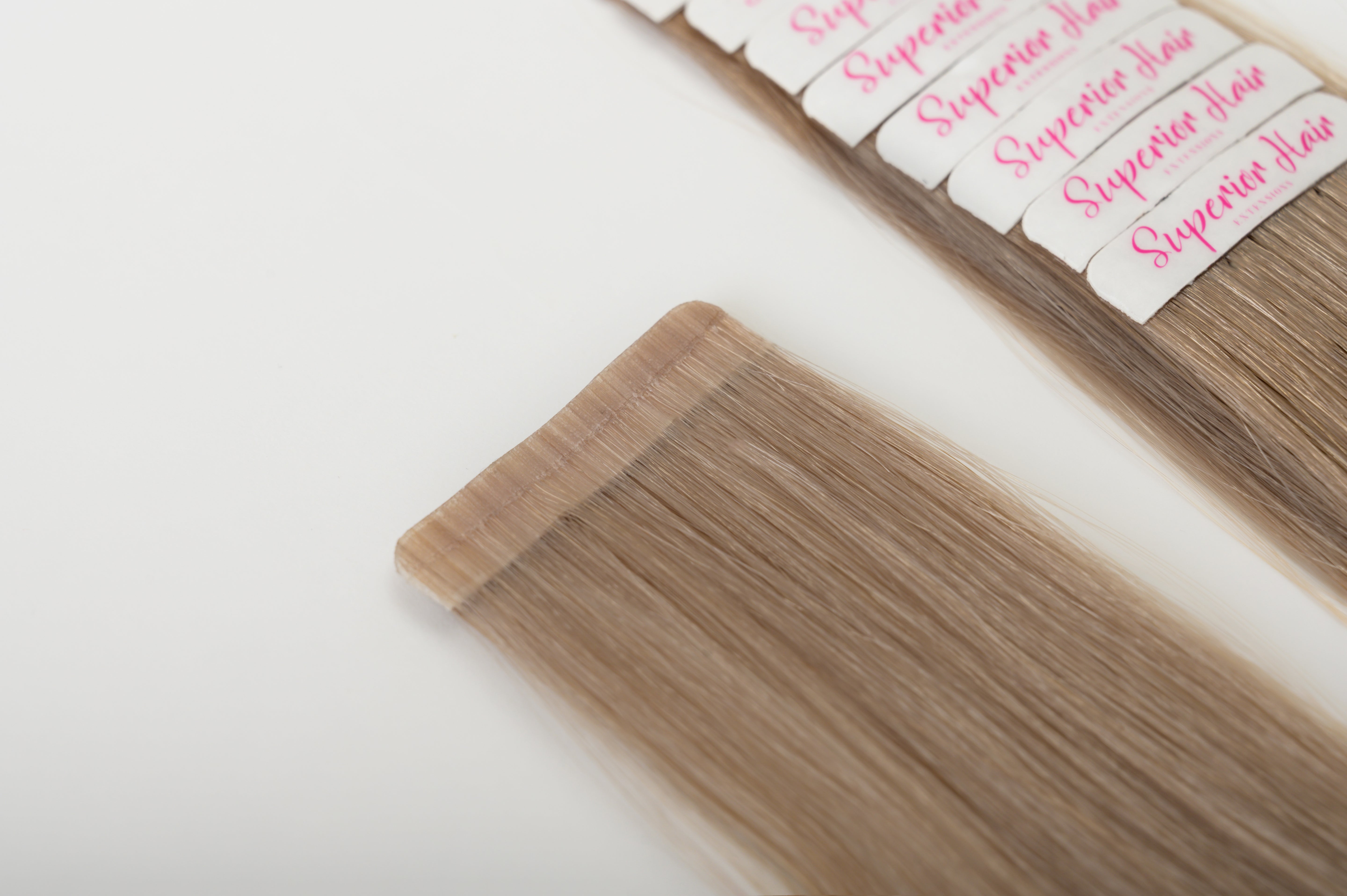 #18 Dark Ash Blonde Seamless Tape In Extensions
