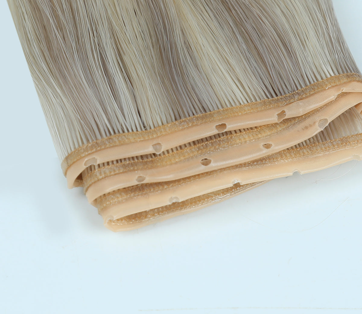 #18/60 Pearl Ash Blonde Highlights Butterfly Weft Extensions