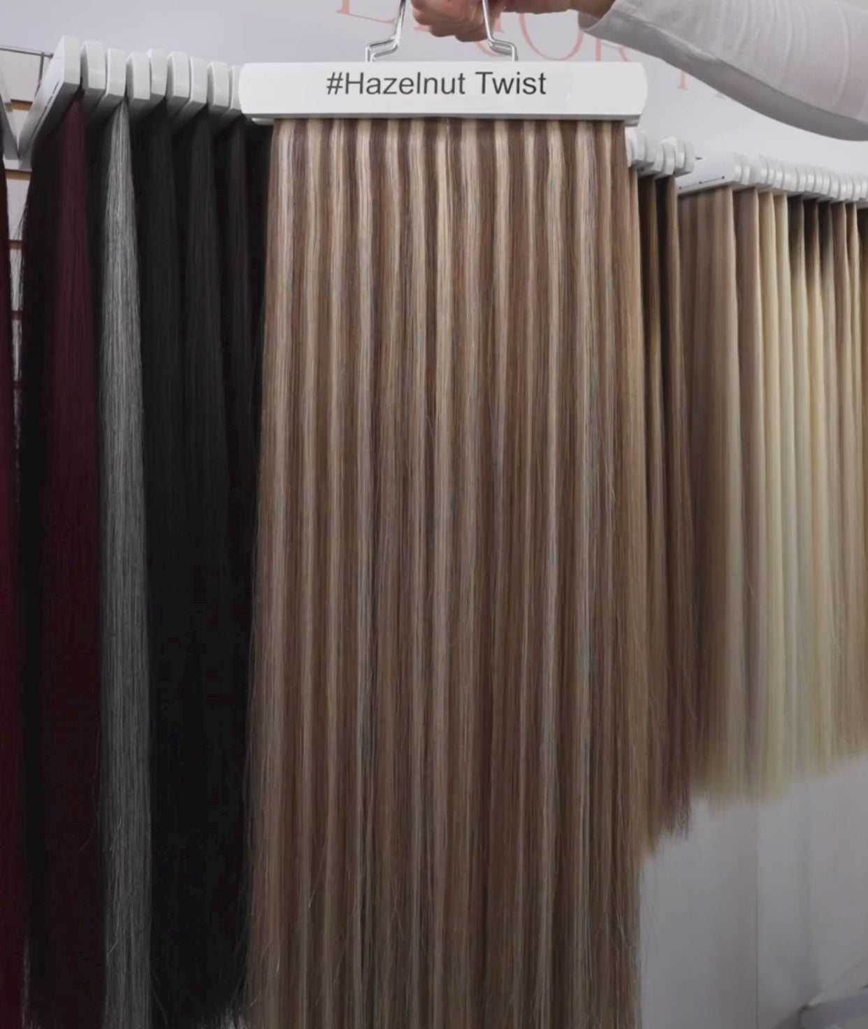 Load video: #Hazelnut Twist Genius Weft Extensions