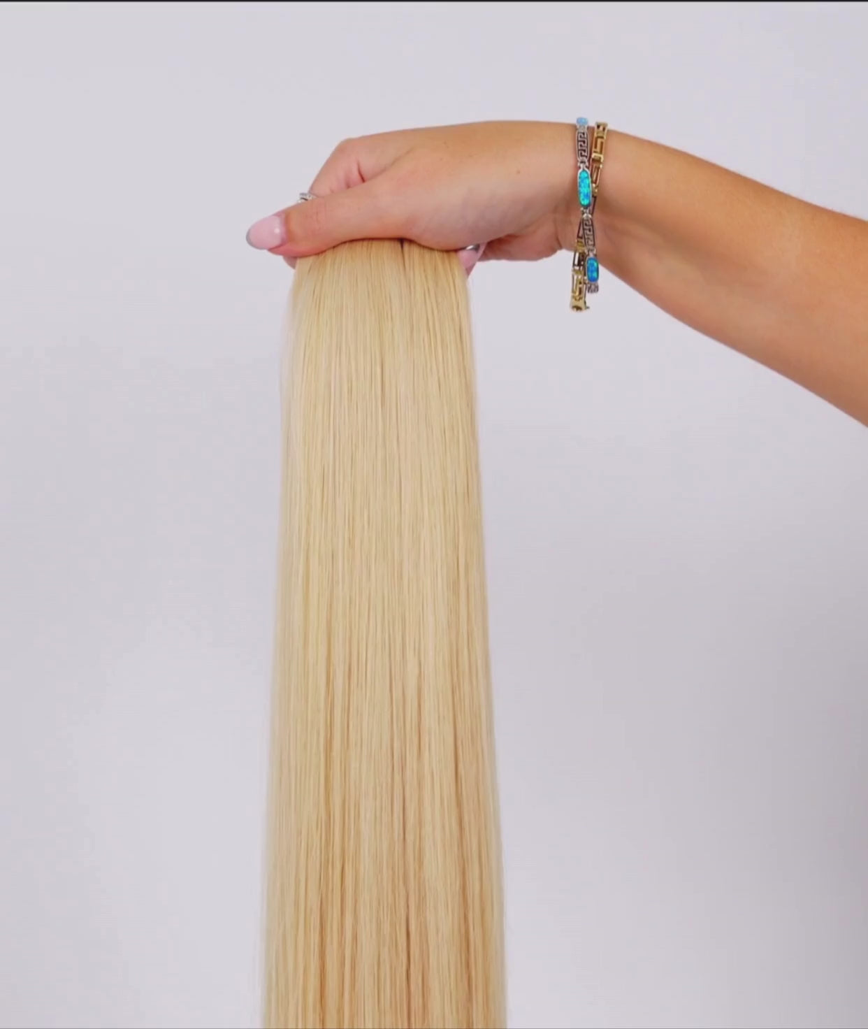 Load video: #Hollywood Blonde Butterfly Genius Weft Extensions (NEW)
